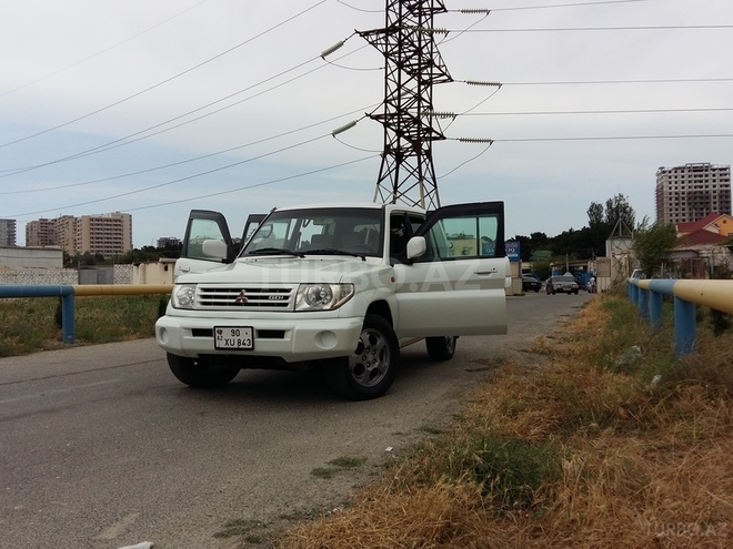 Mitsubishi Pajero io 1999, 19,000 km - 1.8 l - Bakı