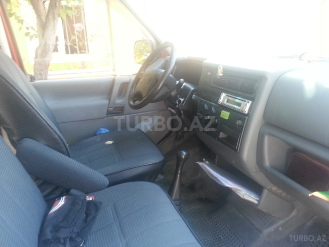 Volkswagen Caravelle 1996, 294,000 km - 2.4 l - Qusar