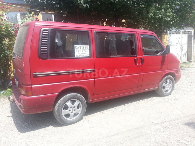 Volkswagen Caravelle 1996, 294,000 km - 2.4 l - Qusar