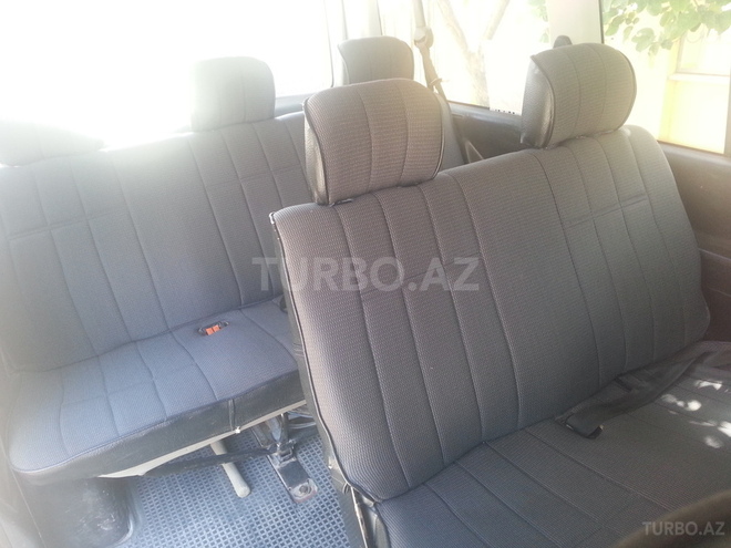 Volkswagen Caravelle 1996, 294,000 km - 2.4 l - Qusar
