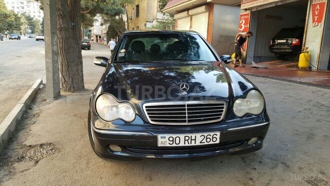 Mercedes C 220 2002, 290,000 km - 2.2 l - Bakı