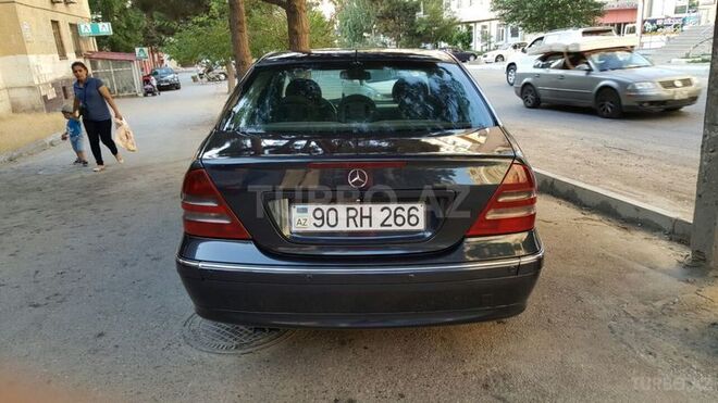 Mercedes C 220 2002, 290,000 km - 2.2 l - Bakı