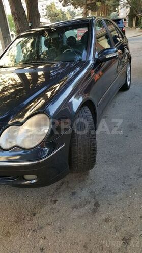 Mercedes C 220 2002, 290,000 km - 2.2 l - Bakı