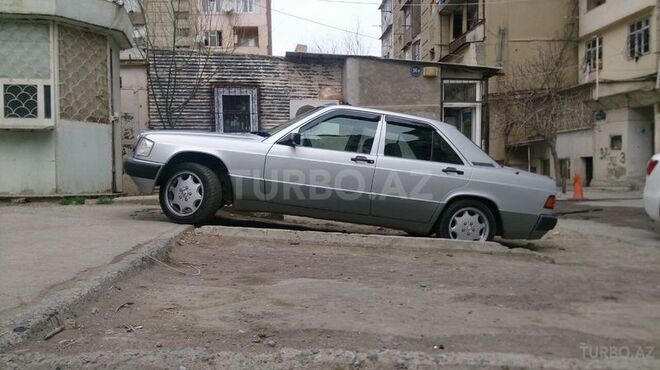 Mercedes 190 1991, 173,000 km - 1.8 л - Bakı
