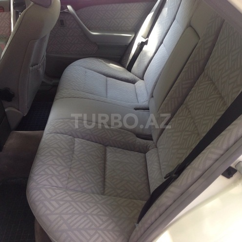Mercedes C 240 1995, 300,000 km - 2.4 л - Bakı
