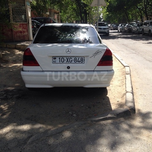 Mercedes C 240 1995, 300,000 km - 2.4 л - Bakı