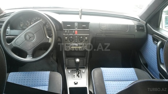 Mercedes C 200 1995, 290,000 km - 2.0 л - Bakı