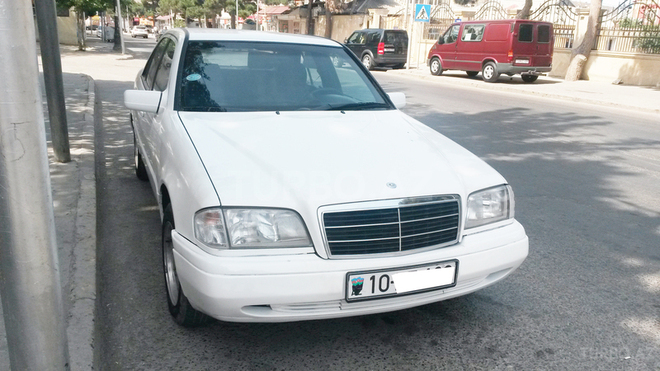 Mercedes C 200 1995, 290,000 km - 2.0 л - Bakı
