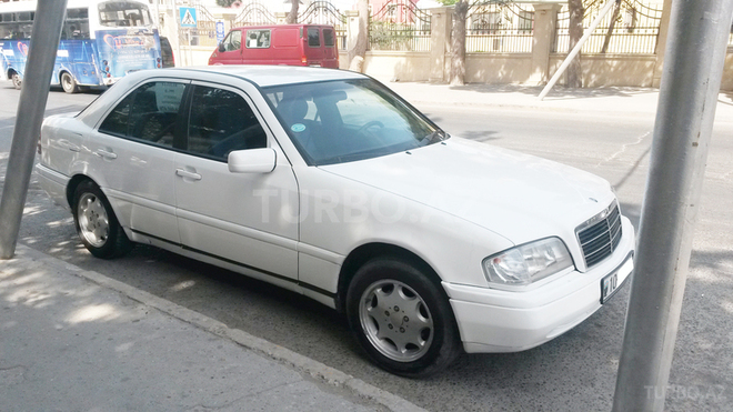 Mercedes C 200 1995, 290,000 km - 2.0 л - Bakı