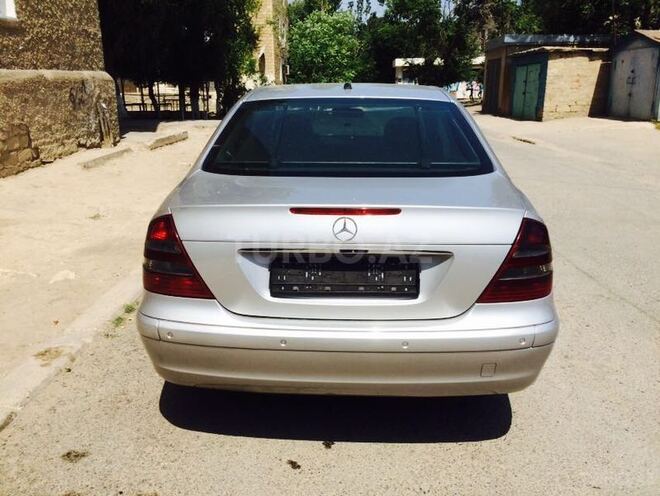 Mercedes E 220 2006, 214,000 km - 2.2 l - Bakı