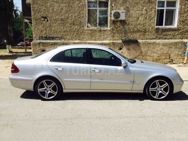 Mercedes E 220 2006, 214,000 km - 2.2 l - Bakı
