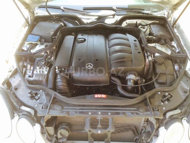 Mercedes E 220 2006, 214,000 km - 2.2 l - Bakı