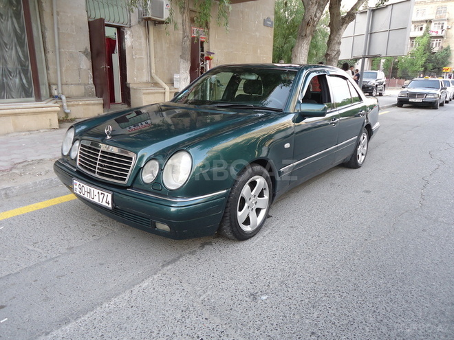 Mercedes E 280 1997, 126,754 km - 2.8 l - Bakı