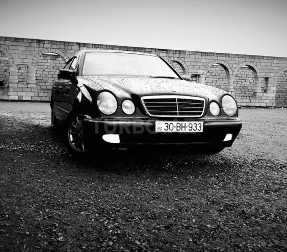 Mercedes E 270 2001, 250,000 km - 2.7 л - İmişli