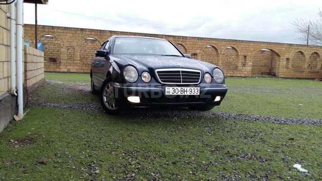 Mercedes E 270 2001, 250,000 km - 2.7 л - İmişli