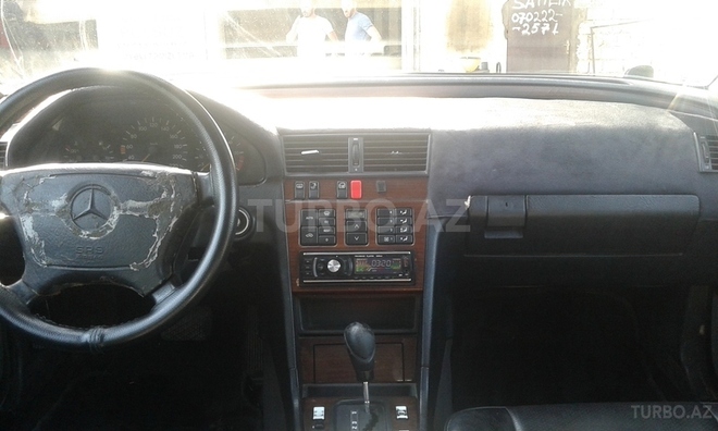 Mercedes C 220 1995, 230,000 km - 2.2 l - Bakı
