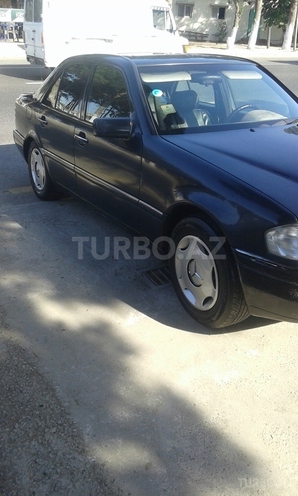 Mercedes C 220 1995, 230,000 km - 2.2 l - Bakı