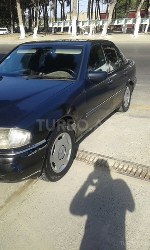 Mercedes C 220 1995, 230,000 km - 2.2 l - Bakı