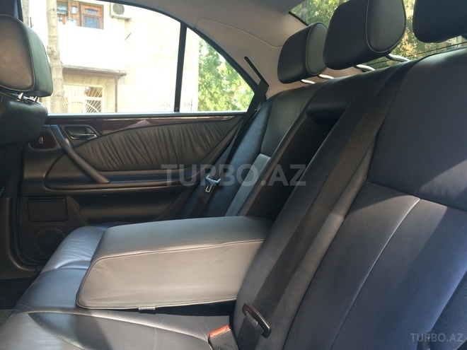 Mercedes E 320 2000, 230,603 km - 3.2 l - Bakı