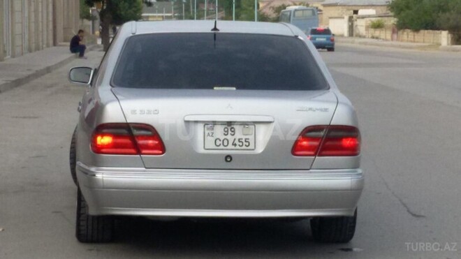 Mercedes E 320 2000, 163,000 km - 3.2 l - Bakı