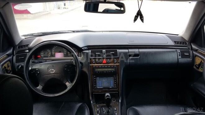 Mercedes E 320 2000, 163,000 km - 3.2 l - Bakı