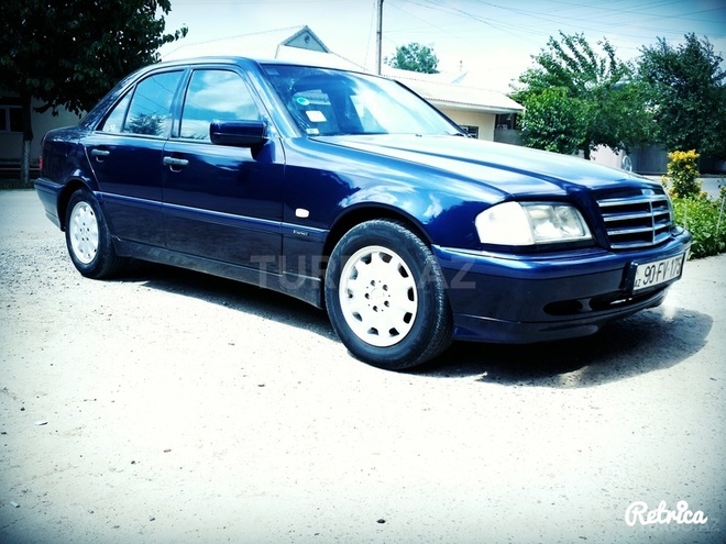 Mercedes C 180 1997, 300,000 km - 1.8 л - Bakı