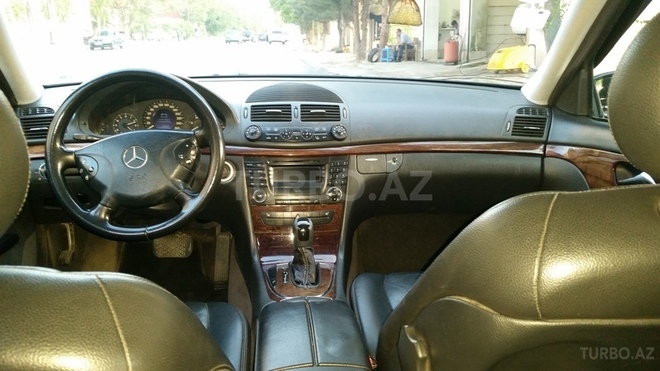Mercedes E 220 2002, 245,555 km - 2.2 l - Bakı