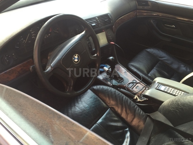 BMW 525 1997, 290,000 km - 2.5 л - Bakı