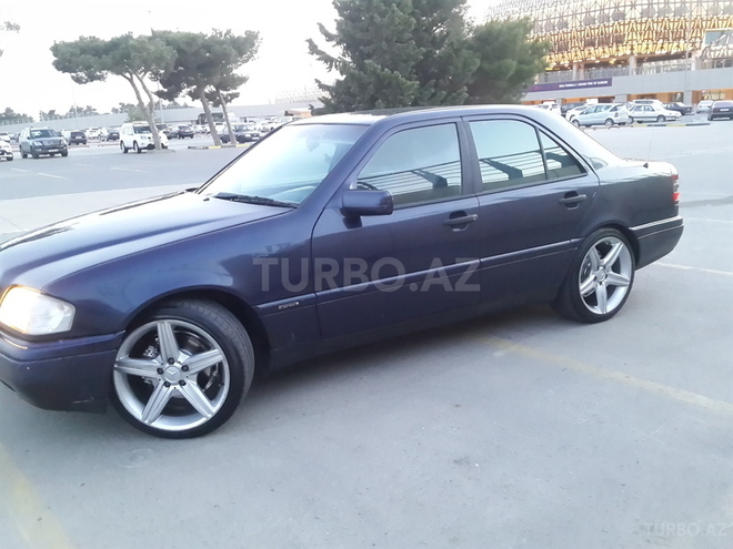 Mercedes C 250 1996, 335,000 km - 2.5 l - Bakı