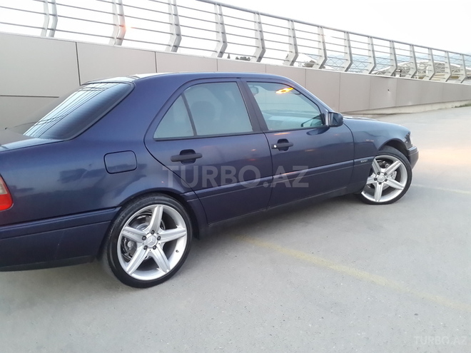 Mercedes C 250 1996, 335,000 km - 2.5 l - Bakı