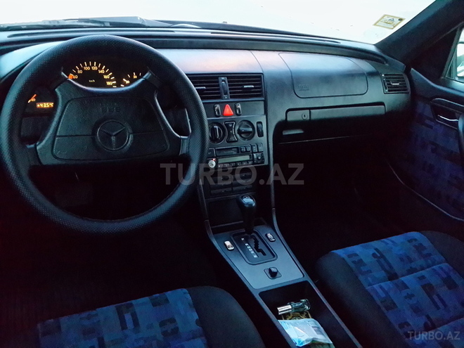 Mercedes C 250 1996, 335,000 km - 2.5 l - Bakı