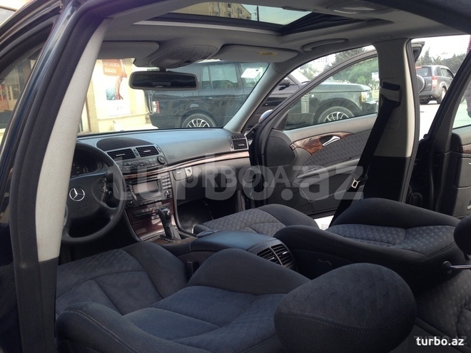 Mercedes E 220 2002, 200,000 km - 2.2 л - Bakı