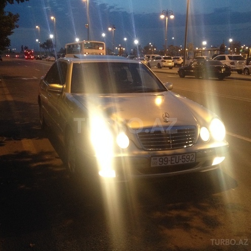 Mercedes E 280 2000, 165,000 km - 2.8 l - Bakı