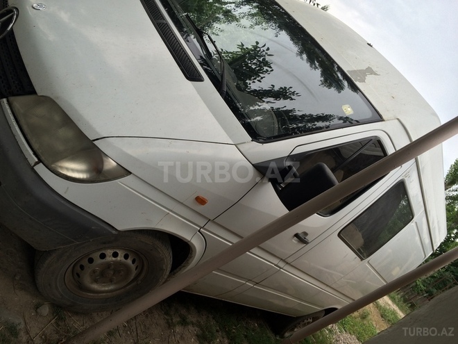 Mercedes Sprinter 212 2002, 370,000 km - 0.3 л - Qusar