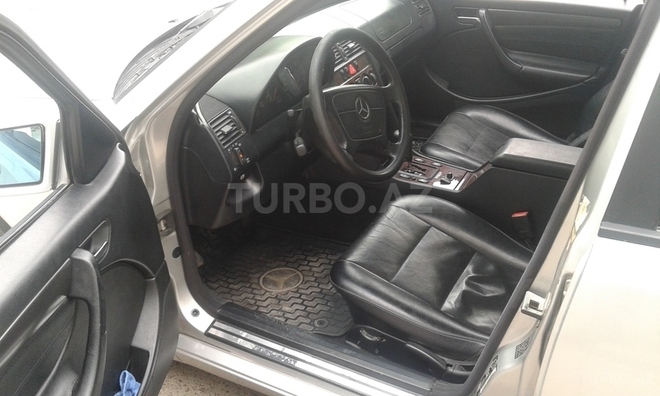Mercedes C 230 2000, 175,000 km - 2.3 l - Sumqayıt