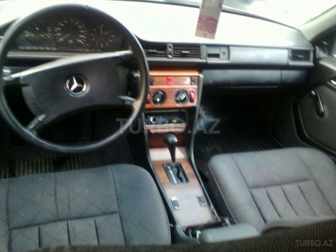 Mercedes E 300 1986, 442,000 km - 3.0 l - Bakı