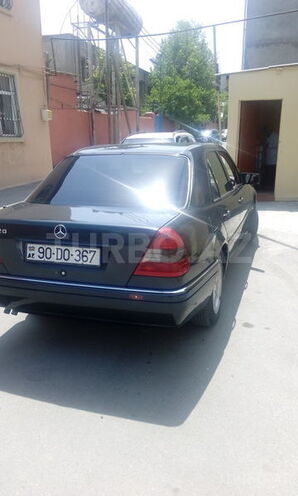 Mercedes C 220 1994, 270,000 km - 2.2 l - Bakı