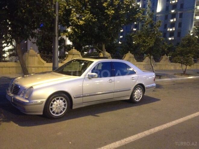 Mercedes E 280 2000, 165,000 km - 2.8 l - Bakı