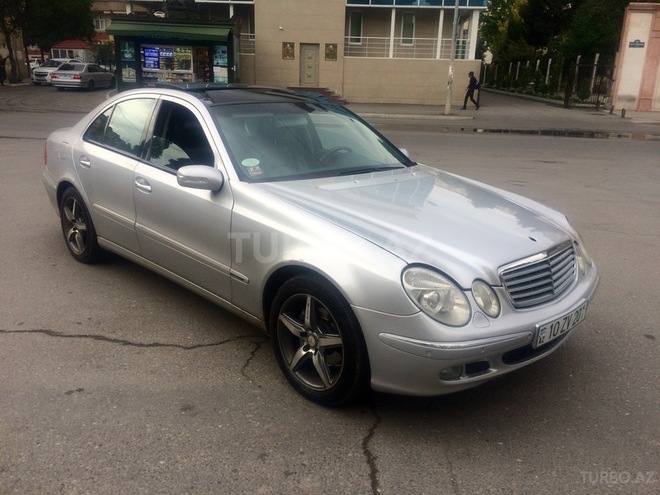 Mercedes E 200 2002, 250,000 km - 2.0 л - Bakı