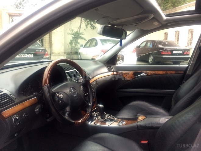Mercedes E 200 2002, 250,000 km - 2.0 л - Bakı