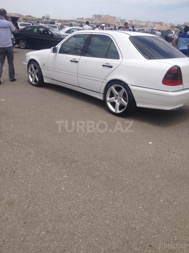 Mercedes C 240 1999, 128,000 km - 2.4 л - Bakı