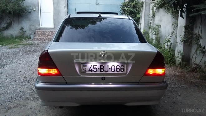 Mercedes C 180 1999, 233,000 km - 1.8 л - Mingəçevir