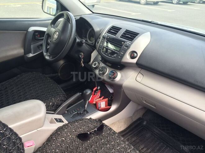 Toyota RAV4 2008, 98,000 km - 2.4 l - Zaqatala