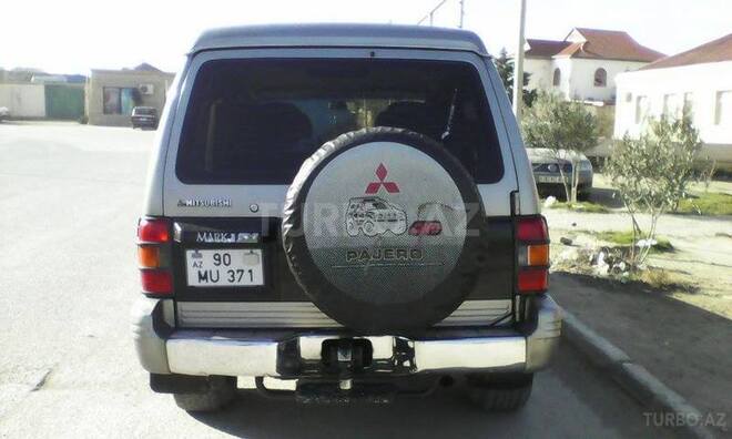 Mitsubishi Pajero 1996, 270,000 km - 2.8 l - Bakı