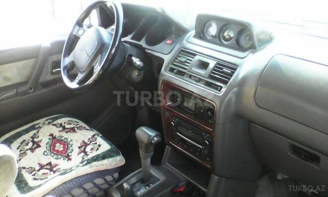 Mitsubishi Pajero 1996, 270,000 km - 2.8 l - Bakı