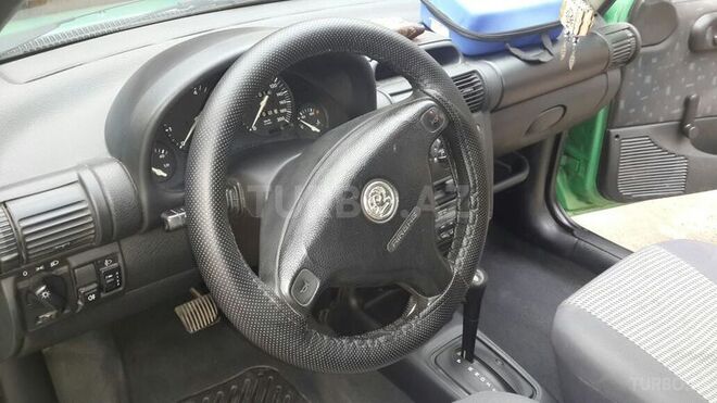 Opel Corsa 1998, 180,000 km - 1.4 l - Bakı