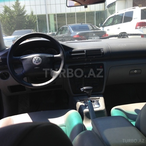 Volkswagen Passat 2004, 191,209 km - 1.8 л - Sumqayıt