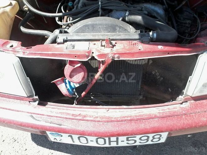 Mercedes 190 1988, 250,000 km - 2.0 l - Sumqayıt