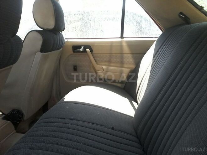 Mercedes 190 1988, 250,000 km - 2.0 l - Sumqayıt