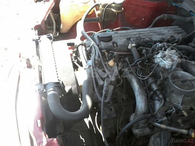 Mercedes 190 1988, 250,000 km - 2.0 l - Sumqayıt